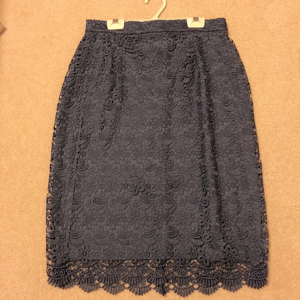 BNWOT UNIQLO Lace Pencil Skirt